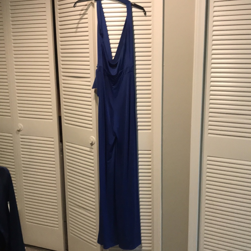 Backless jumpsuit - Picture 2 of 2